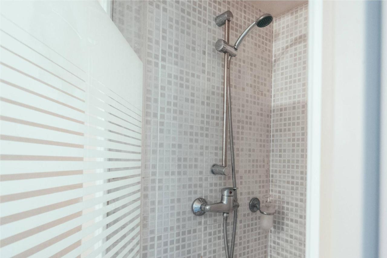 Buc Lounge Hotel Dış mekan fotoğraf